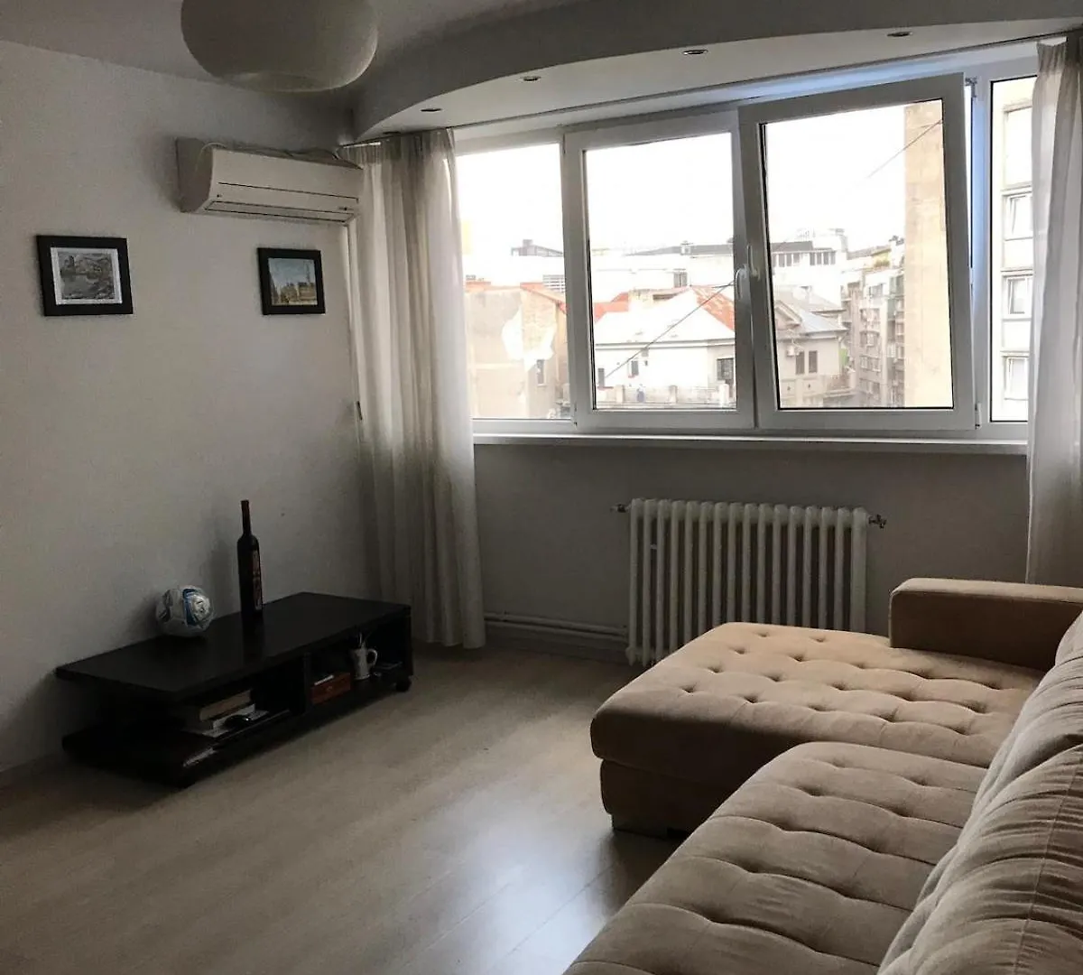 Apartment Cozy Apartament In City Centre By The Park Bucharest Romania