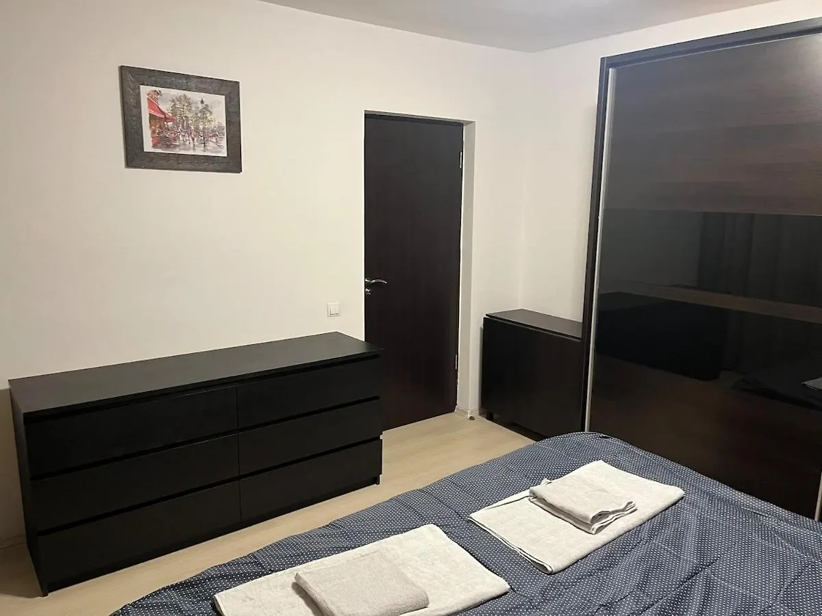 Cozy Apartament In City Centre By The Park Bukarest